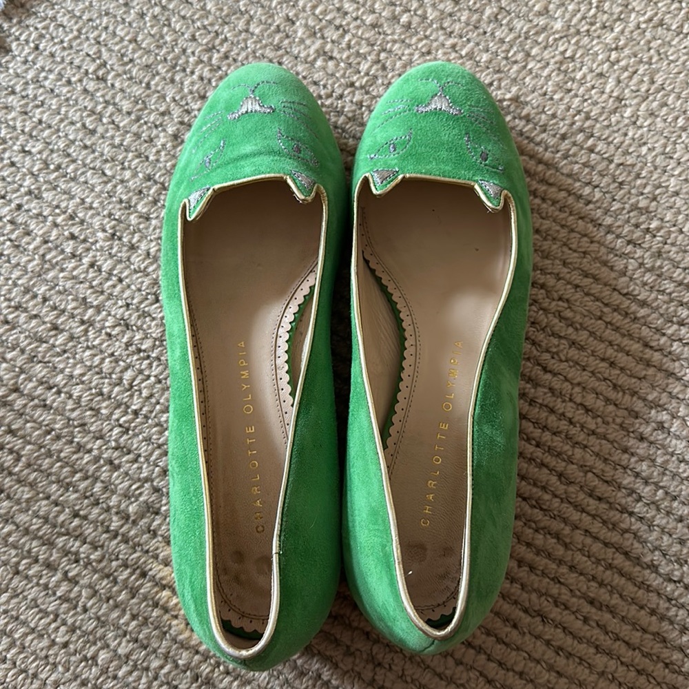 Charlotte Olympia Kitty Flats green suede + gold trim